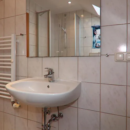 House Nicole, * Zinnowitz